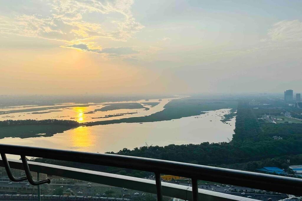 Cloud Stay@41St Floor Noida Exterior foto